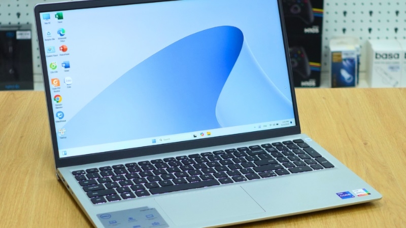 Laptop Dell Inspiron 3530 Laptop Dell Inspiron 3530