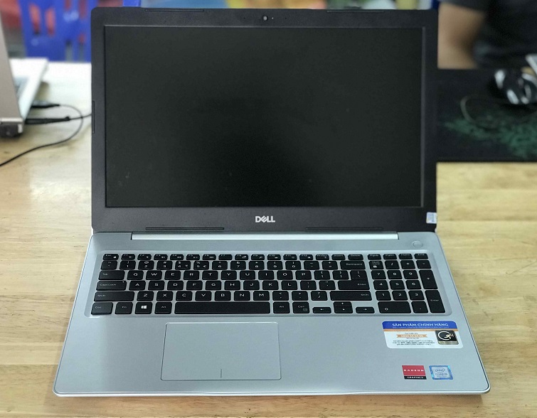 Dòng Laptop Dell Inspiron 5570