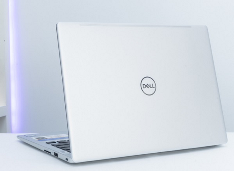 Dell Inspiron 7370