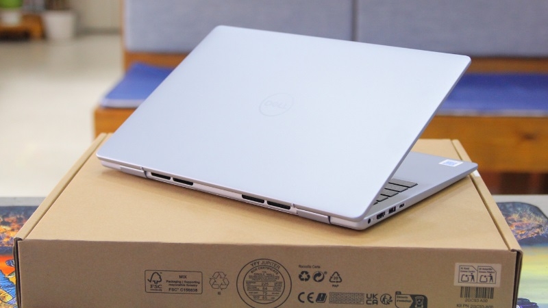 Laptop Dell Inspiron 7440 Plus 2024