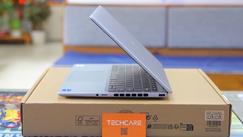 Laptop Dell Inspiron 7440 Plus 2024