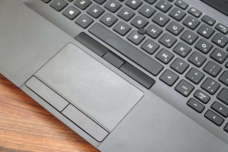 Touchpad sử dụng công nghệ Microsoft Precision