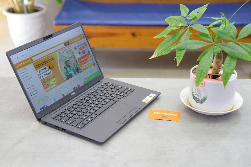 Dell Latitude 7400