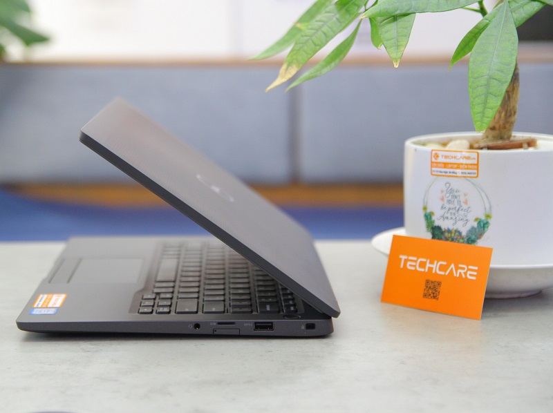 dell-latitude-7400