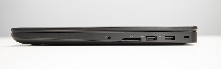 Cạnh phải của máy