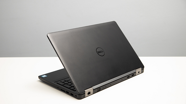 Chiếc bản lề chắc chắn