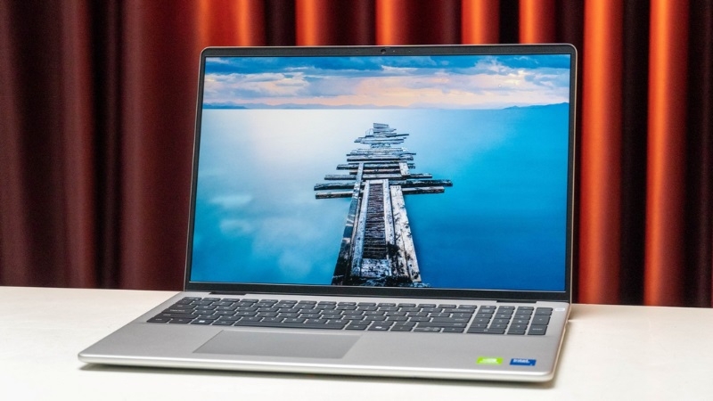 Hiệu năng laptop Dell Pro 16 DC16251