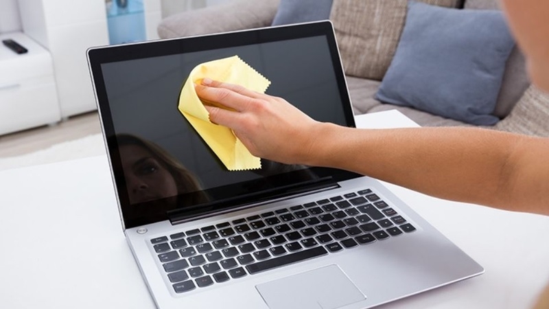 Quy trình kiểm tra điểm chết màn hình laptop chuẩn bước 1