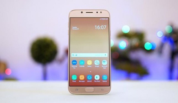 Điện thoại Samsung J7 bị đơ phải làm sao