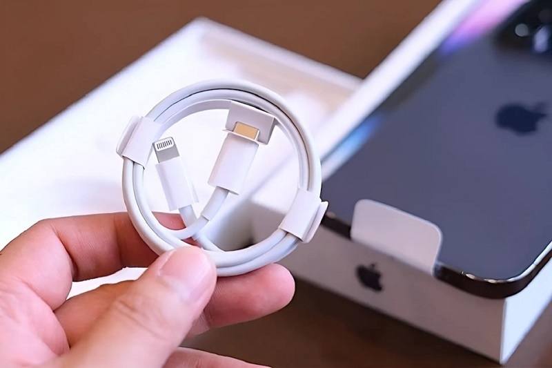 Thay mới củ sạc, dây sạc điện thoại