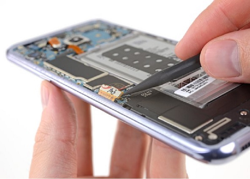 Dấu hiệu nhận biết màn hình Samsung S8 Plus bị gãy cổ cáp