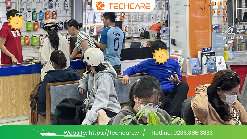  ep-kinh-cam-ung-dien-thoai-tai-techcare