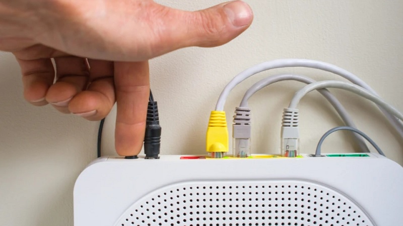 Khởi động lại modem, router và máy tính Khởi động lại modem, router và máy tính