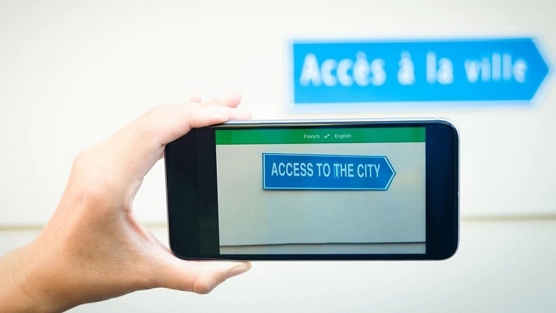 Dịch hơn 30 ngôn ngữ khác nhau