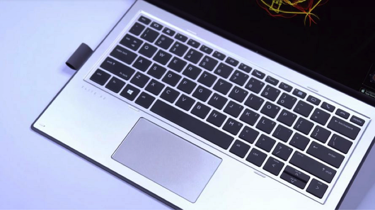 Bàn phím được thiết kế khá hợp lý