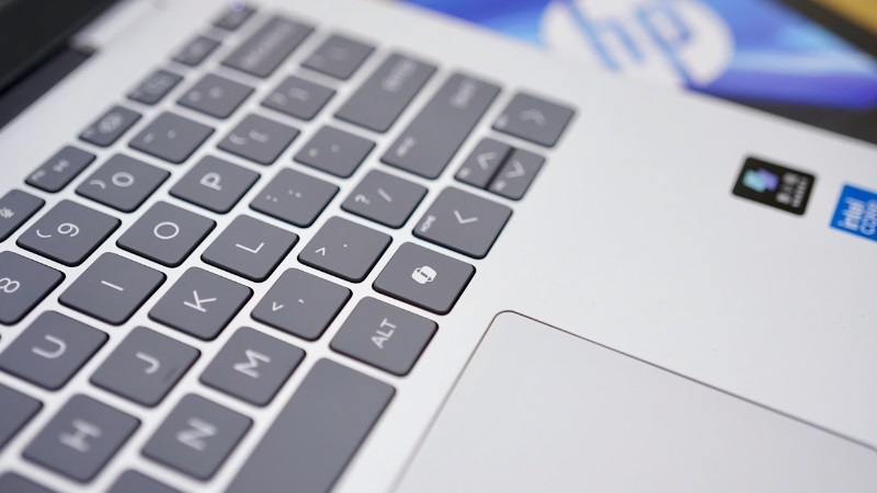 HP OmniBook 7 14-FS0021TU (2025)