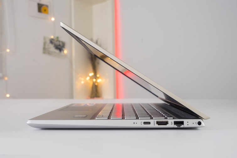 Cổng kết nối đa dạng