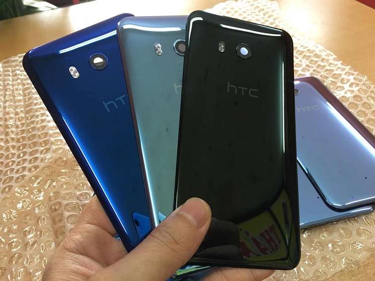Thay vỏ ốp lưng HTC U11+ Đà Nẵng