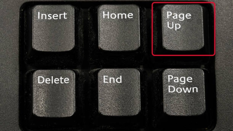Chọn vào phím Page Up hay Pg Up