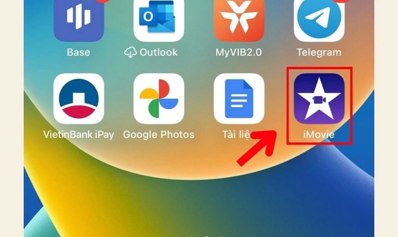 Vào app Store để tải iMovie