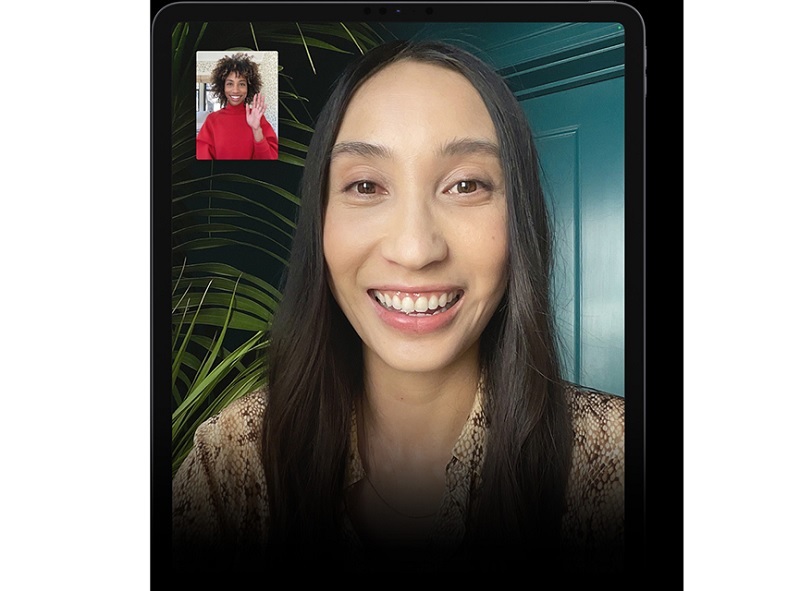 Camera selfie 12MP góc siêu rộng