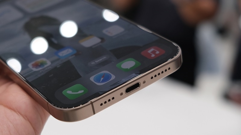 iPhone 16 Pro iPhone 16 Pro