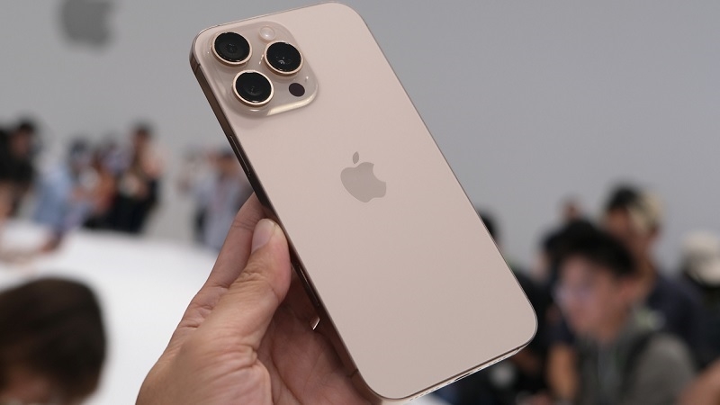 iPhone 16 Pro iPhone 16 Pro