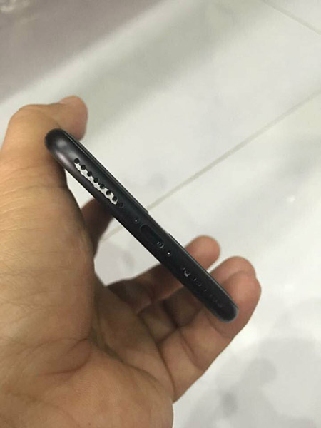 iPhone 7 bị trầy viền và cách khắc phục