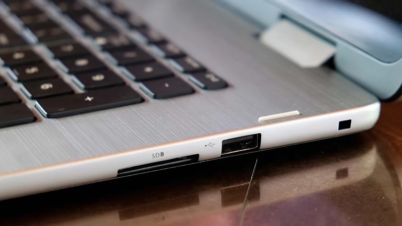 Laptop Dell không có khe thẻ thì làm sao?