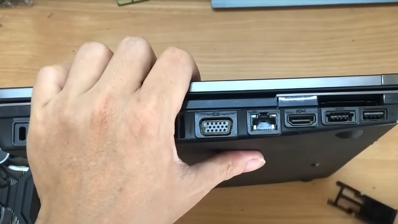 Nối hộp eGPU với laptop