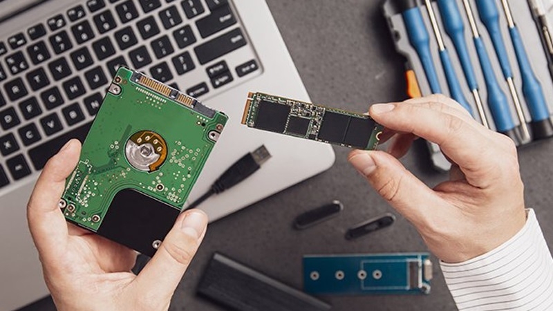 Tại sao nên lắp thêm ổ SSD cho laptop Dell?