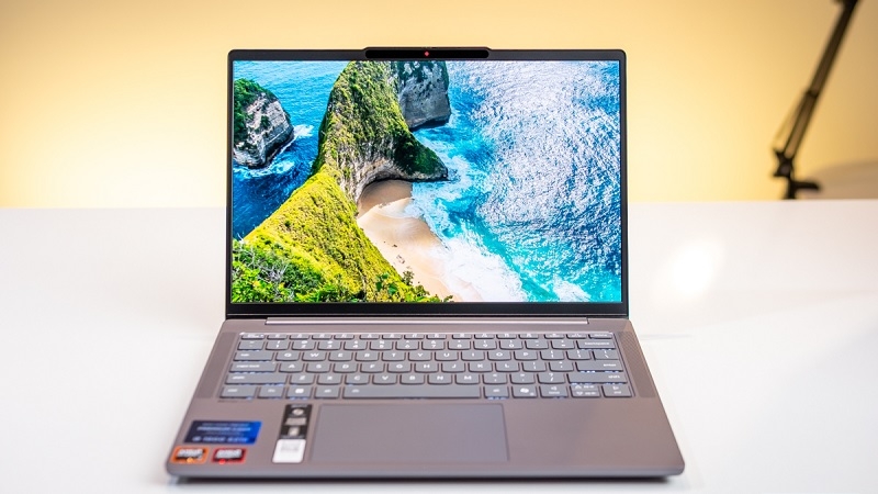 Top 6 laptop cho sinh viên sư phạm đáng mua - Lenovo IdeaPad Slim 5 15ARP10 83J3001DVN