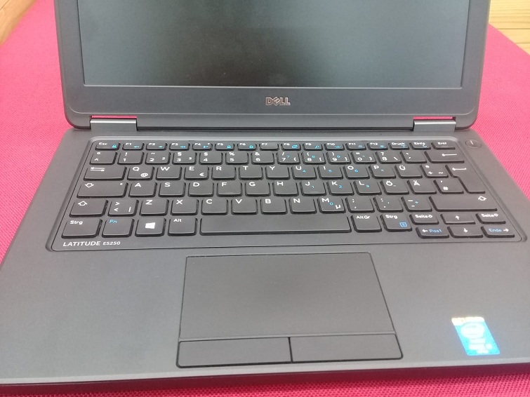 Trang bị bộ bàn phím chống tràn