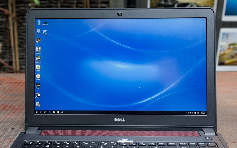 Dell Inspiron 7557 trang bị màn hình có kích thước là 15,6 inch