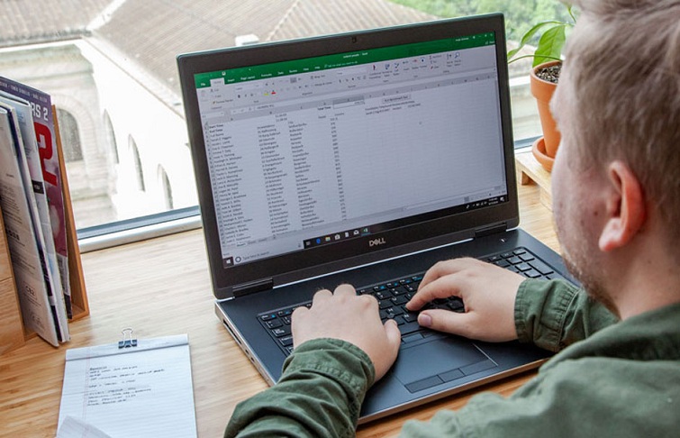 Hiệu suất của máy mạnh mẽ