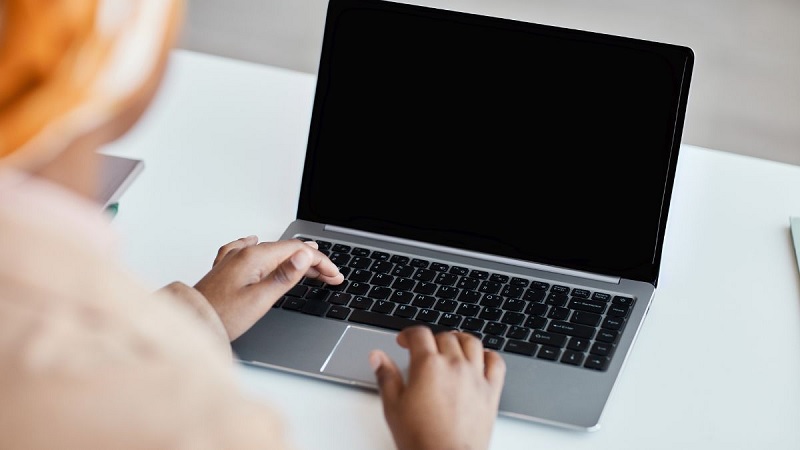 Vì sao laptop không vào được màn hình chính? Vì sao laptop không vào được màn hình chính?
