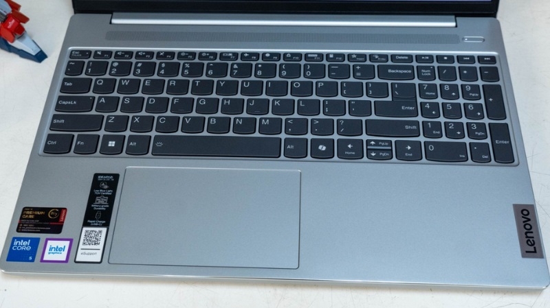 Laptop Lenovo IdeaPad Slim 5 15IRU9 Laptop Lenovo IdeaPad Slim 5 15IRU9