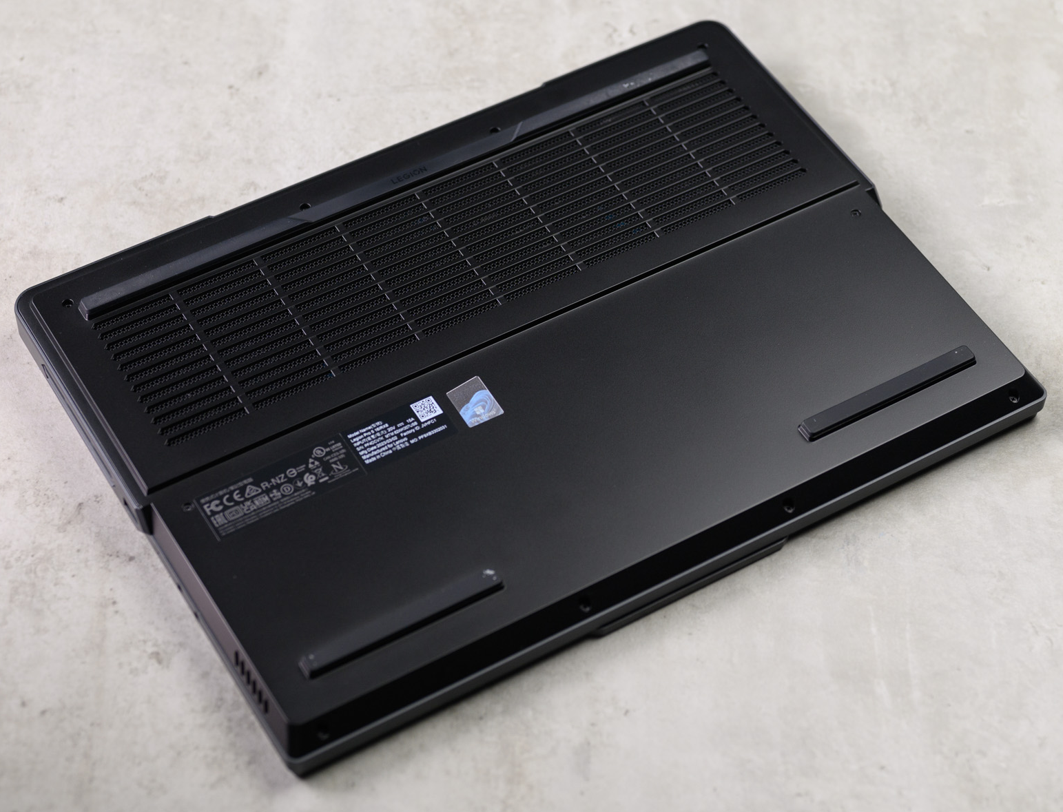 lenovo-legion-pro-5i-gen-8