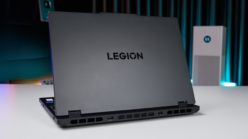 Lenovo Legion Y7000 2025