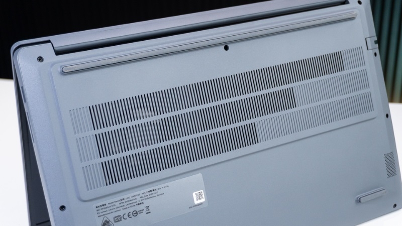 Lenovo LOQ Essential 15ARP10E