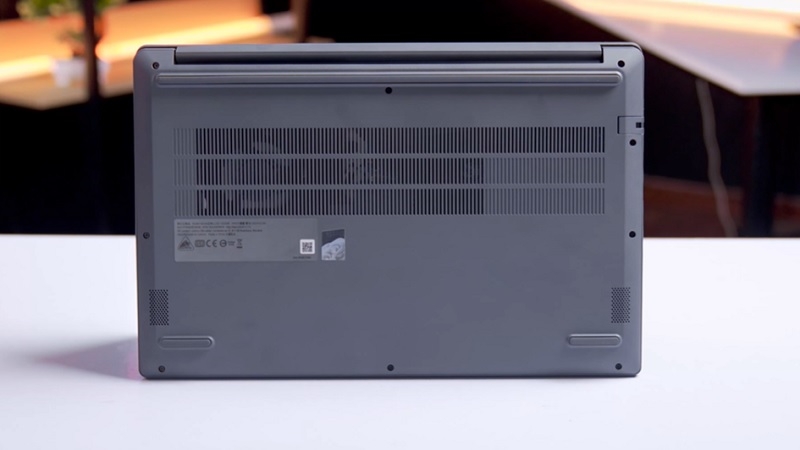 Lenovo LOQ Essential 15IAX9E 83LK0079VN - Laptop Gaming Tầm Trung Đáng Giá Cho Game Thủ Lenovo LOQ Essential 15IAX9E 83LK0079VN - Laptop Gaming Tầm Trung Đáng Giá Cho Game Thủ