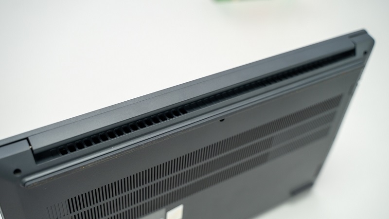 Lenovo LOQ Essential 15IAX9E 83LK0079VN - Laptop Gaming Tầm Trung Đáng Giá Cho Game Thủ Lenovo LOQ Essential 15IAX9E 83LK0079VN - Laptop Gaming Tầm Trung Đáng Giá Cho Game Thủ