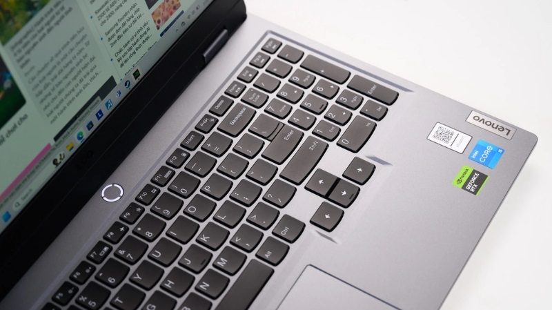 Laptop Lenovo LOQ 15IRX9 Laptop Lenovo LOQ 15IRX9