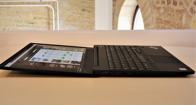 Pin lên đến 6 giờ hoạt động liên tục