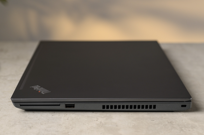 lenovo-thinkpad-p15s-g2