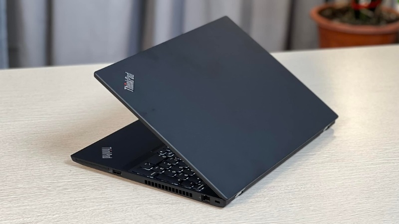 Lenovo Thinkpad T15 Gen 2