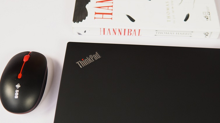 T480 cũng sở hữu một kích thước rất thon gọn là 337 x 233 x 20 mm