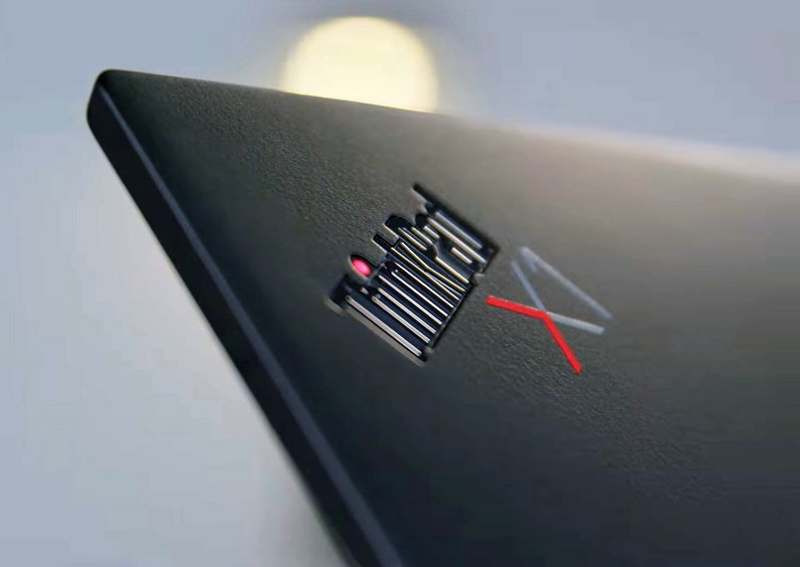 lenovo-thinkpad-x1-carbon-gen-10