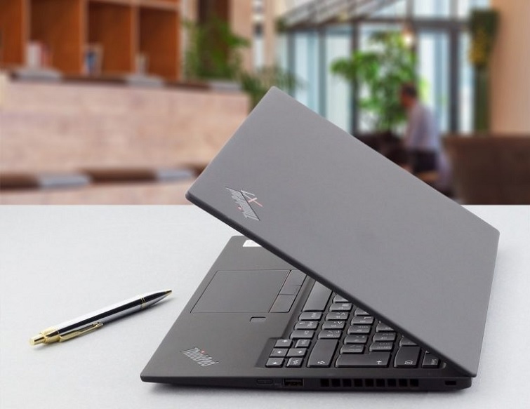 lenovo-thinkpad-x1-carbon-gen-8