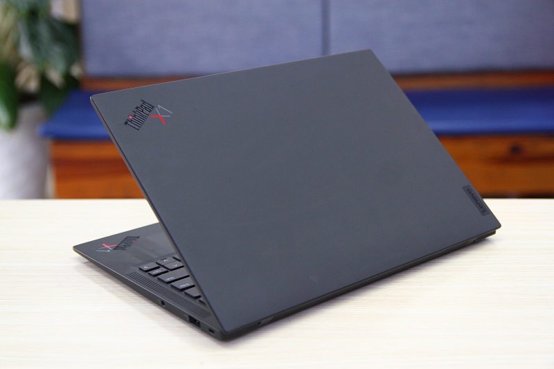 lenovo-thinkpad-x1-carbon-gen-9